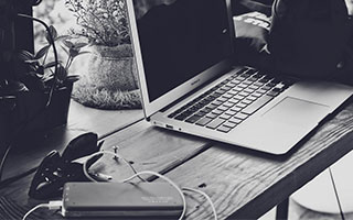 得不偿失！捡回口碑不到3个月她跨行参加《浪姐》再陷舆论被骂